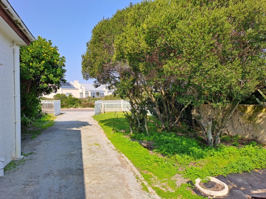 4 Bedroom Property for Sale in Grotto Bay Western Cape